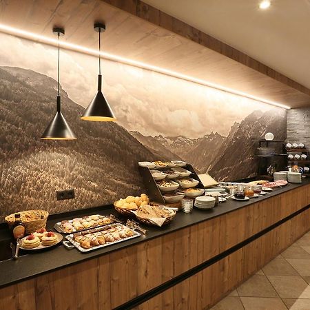 Pension Alpenhof B&B Colle Isarco Luaran gambar