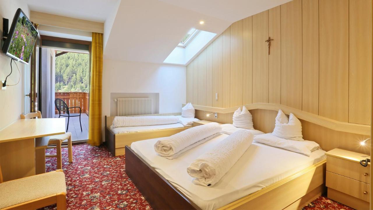 Pension Alpenhof B&B Colle Isarco Luaran gambar