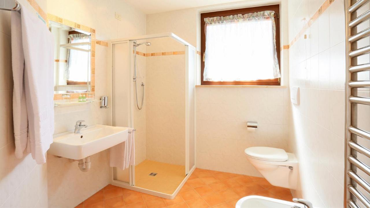Pension Alpenhof B&B Colle Isarco Luaran gambar